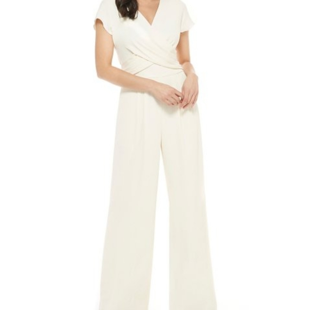 GAL MEETS GLAM WHITE JUMPSUIT NWT❣ - Picture 2 of 7